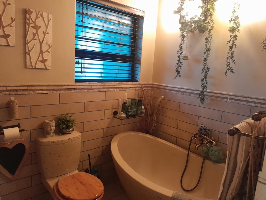 3 Bedroom Property for Sale in Waterkloof A H North West
